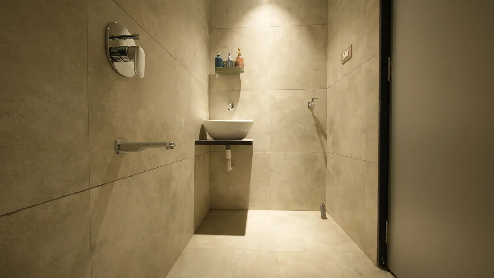 Interiors - Gami Tiara